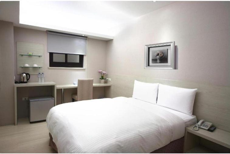 宜都大飯店 Idol Hotel Kaohsiung Eksteriør bilde