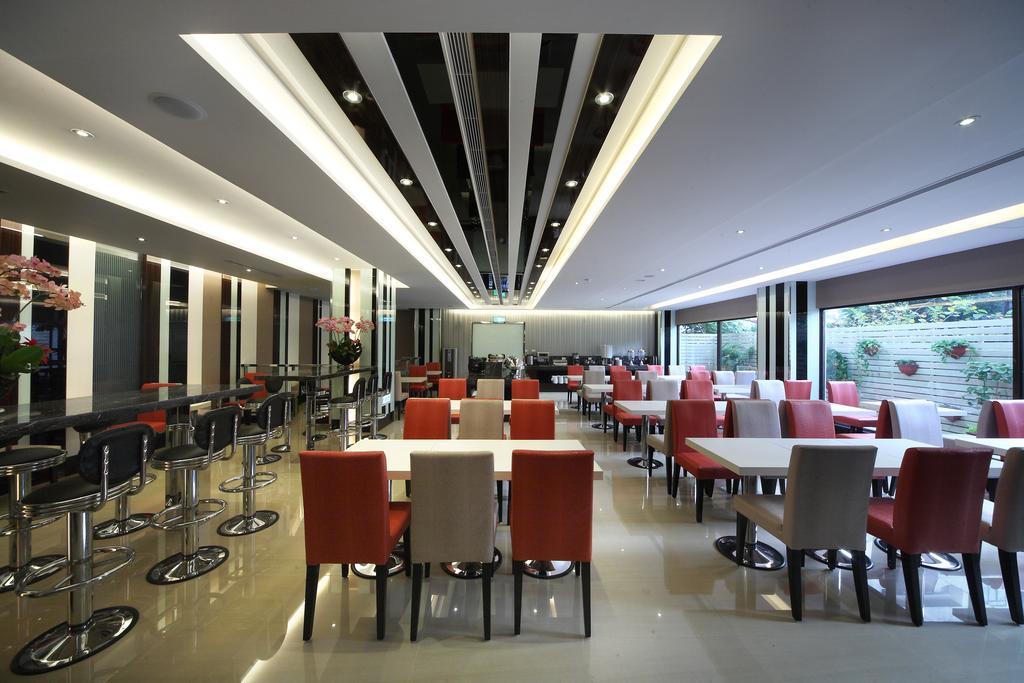 宜都大飯店 Idol Hotel Kaohsiung Eksteriør bilde