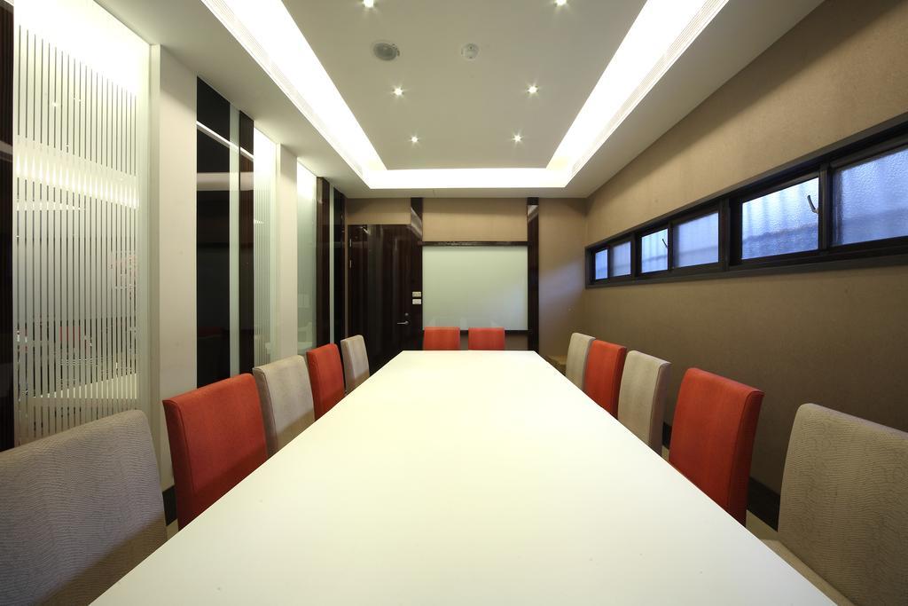 宜都大飯店 Idol Hotel Kaohsiung Eksteriør bilde