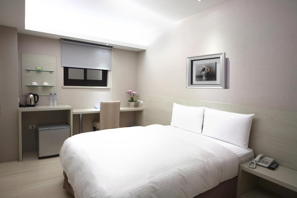 宜都大飯店 Idol Hotel Kaohsiung Eksteriør bilde